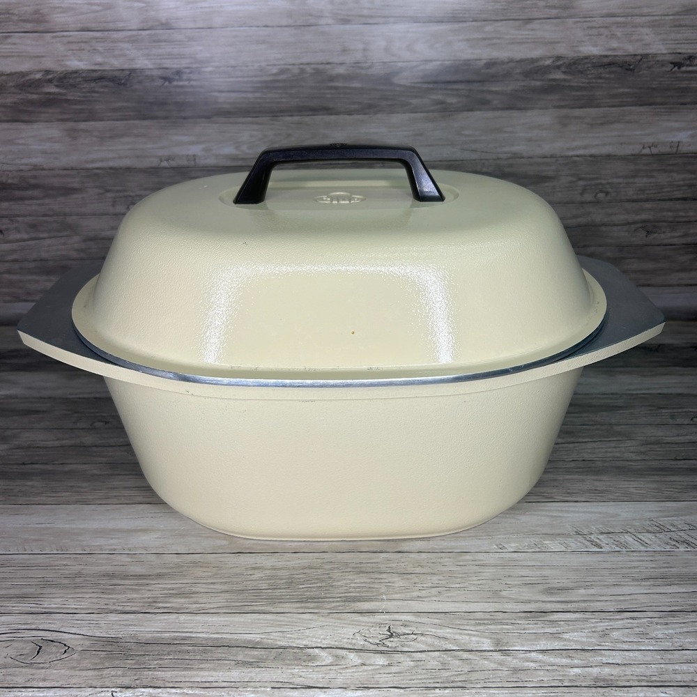 Vintage Club Oval Turkey Roaster Aluminum Dutch Oven Yellow